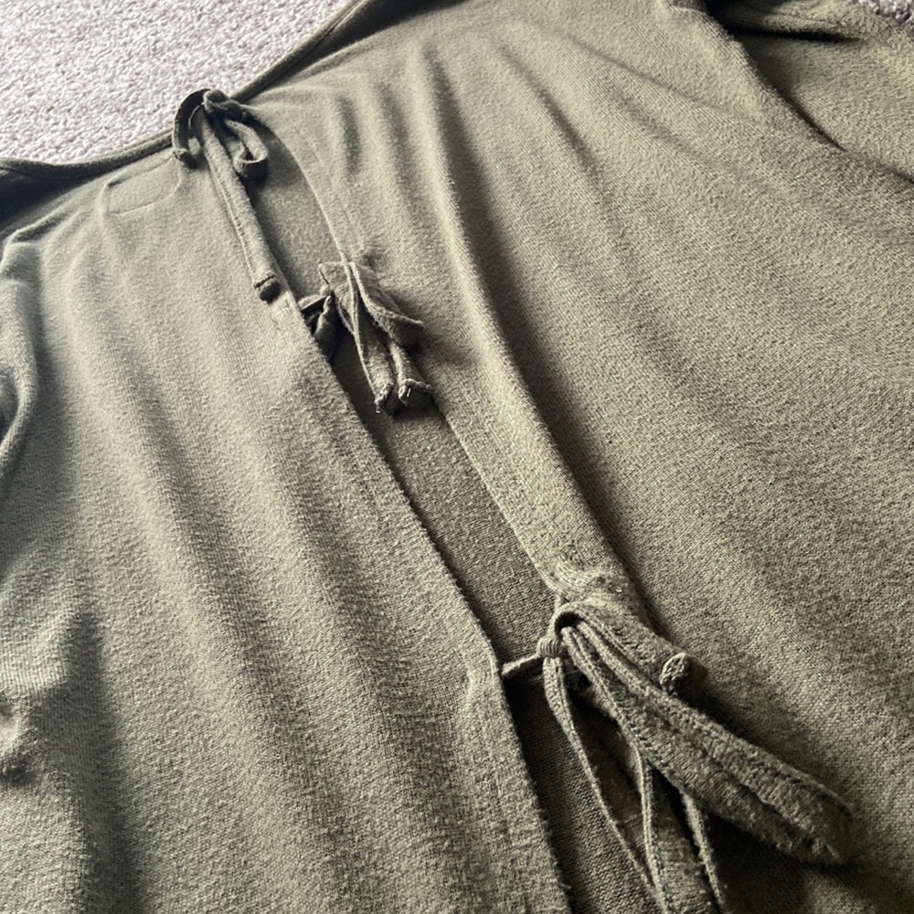 Aerie open back top - Picture 3 of 5